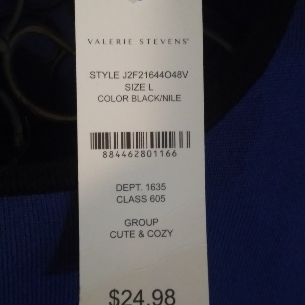 Sweater - Picture 4 of 4